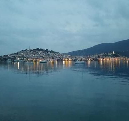 Apartamento Sunray Studio In Poros Poros Town Exterior foto